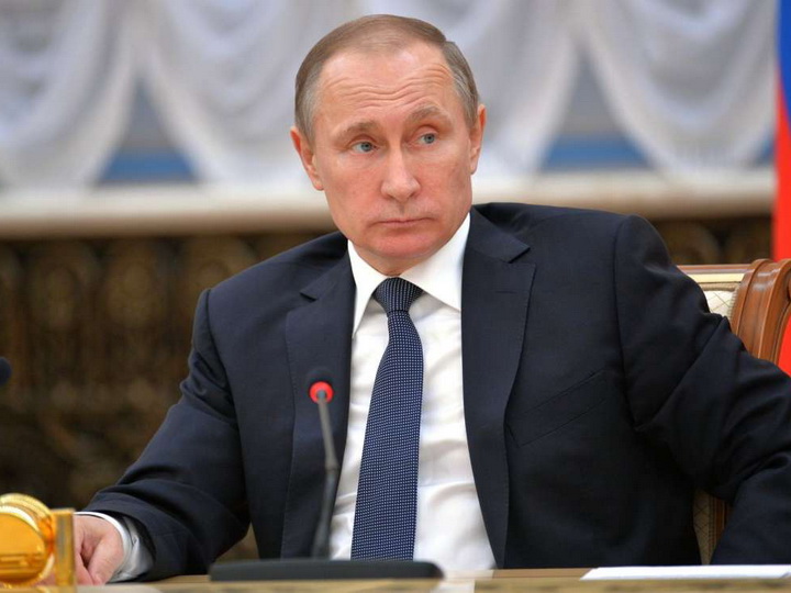 Putin Şimali Koreyaya qarşı sanksiyaların tətbiqinə dair fərman imzalayıb