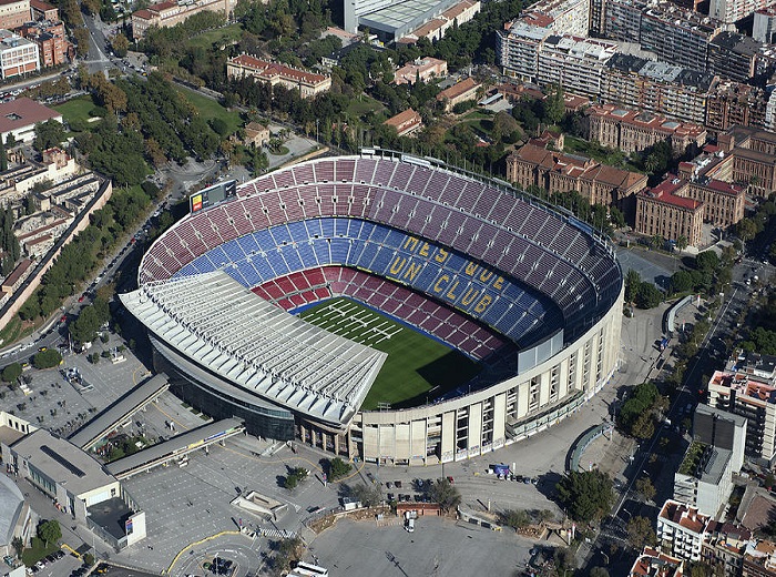“Kamp Nou” stadionunun adı dəyişə bilər