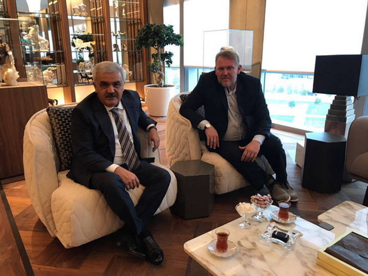 AFFA Prosineçki ilə yolları ayırdı