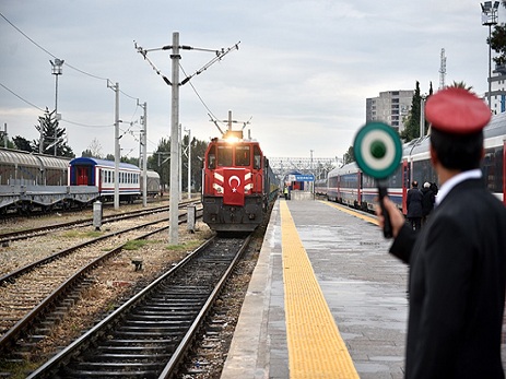 Bakı-Tbilisi-Qars dəmir yolu xətti ilə yola salınan qatar Mersin şəhərinə çatıb – FOTO