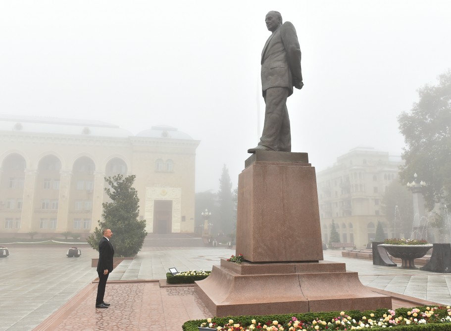 Prezident İlham Əliyev Gəncə şəhərinə səfərə gəlib - FOTO