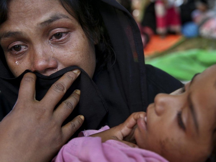 Оскорбленные постом в Facebook мусульмане сожгли деревню индуистов в Бангладеш