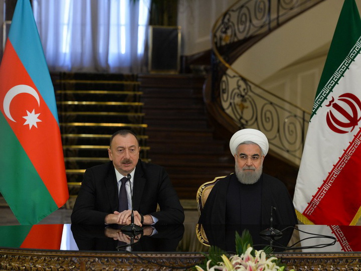 Ильхам Алиев выразил соболезнования Хасану Роухани в связи с жертвами землетрясения в Иране