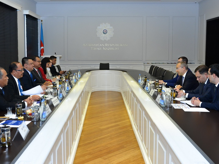 Азербайджан развивает сотрудничество с Малайзией в сфере образования