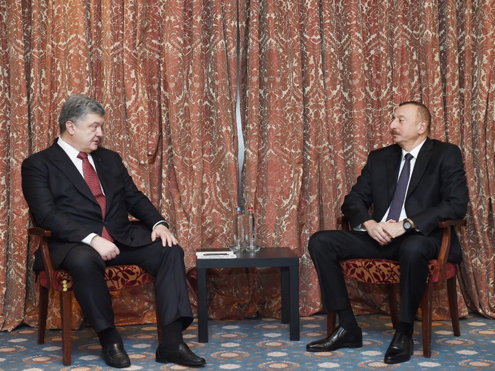 Prezident İlham Əliyev Brüsseldə ukraynalı həmkarı Petro Poroşenko ilə görüşüb - FOTO - YENİLƏNİB