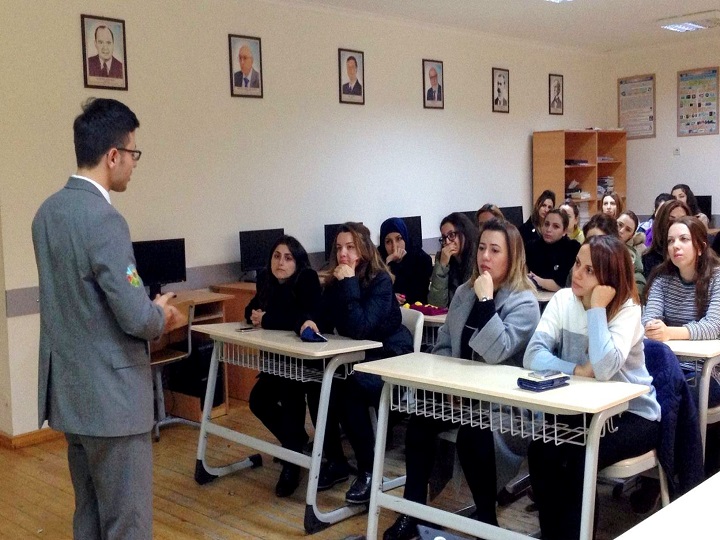İbtidai sinif şagirdlərinin valideynləri üçün təlimlər keçirilir