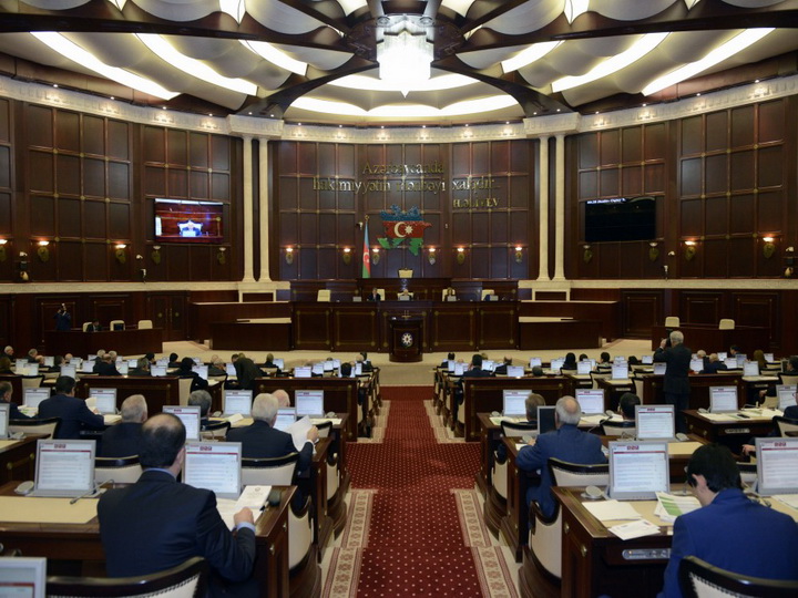 Milli Məclis Seçki Məcəlləsinə dəyişiklikləri qəbul edib