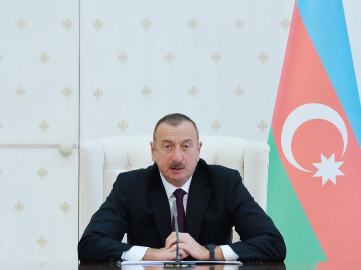 Президент Ильхам Алиев: Нынешний год станет очень важным для функционирования железной дороги Баку-Тбилиси-Карс - ФОТО