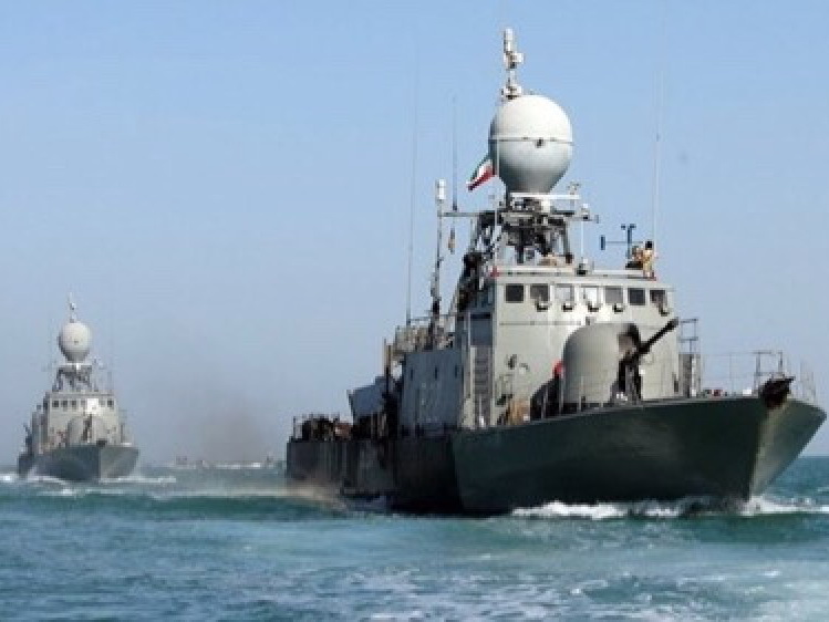 Иранский военный корабль потерпел крушение в Каспийском море - ВИДЕО