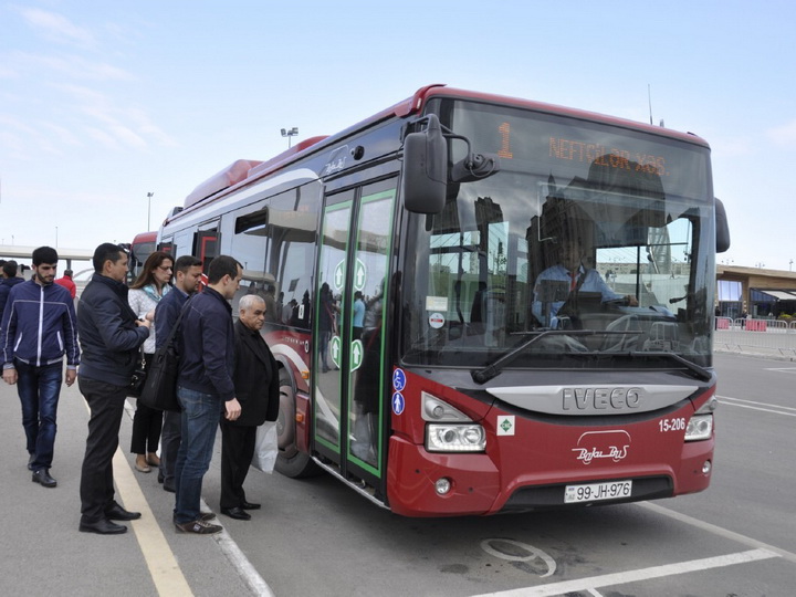 Поездки на общественном транспорте в Баку можно будет планировать через мобильное приложение - ФОТО