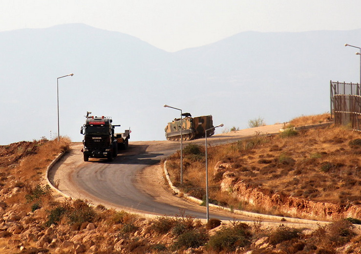 Турция перебросила военную технику на границу с Сирией