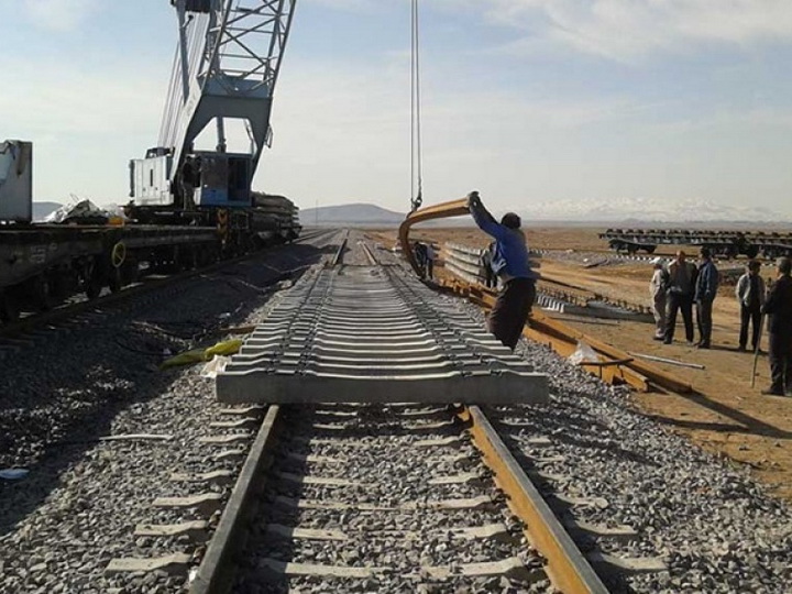 Азербайджан будет иметь 50-процентную долю в проекте железной дороги Решт-Астара