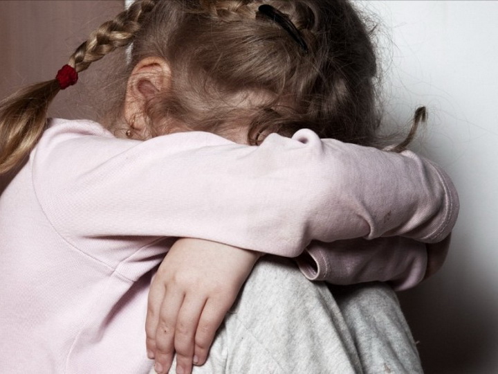 В России в больнице умерла 3-летняя девочка, которую избил и изнасиловал отчим