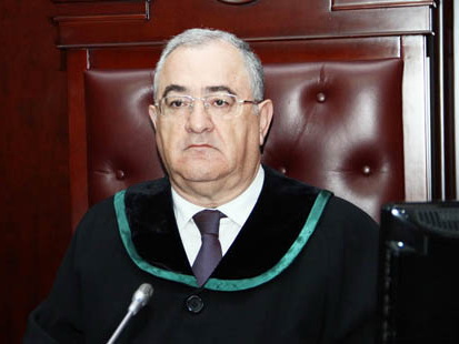 Парламент поддержал переназначение Рамиза Рзаева судьей Верховного суда 