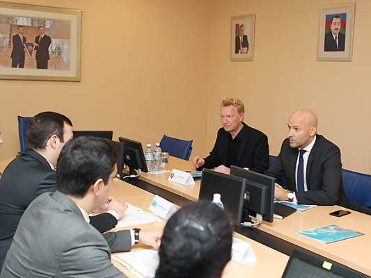 Эльхан Мамедов встретился с представителями УЕФА