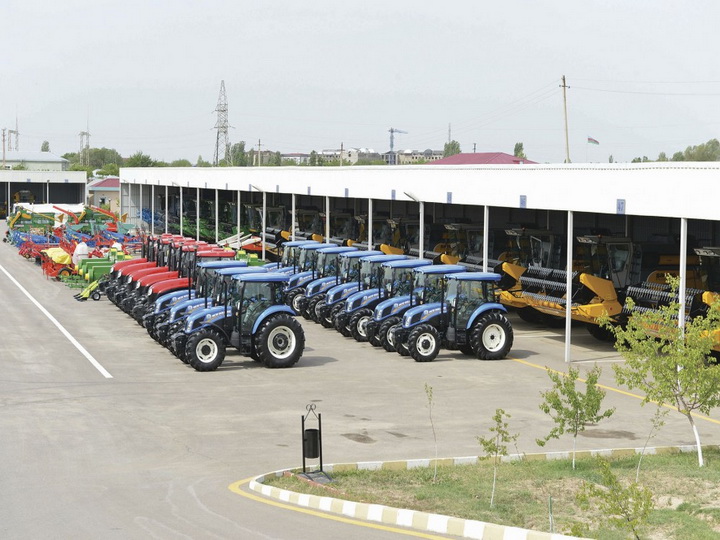 Image result for “Aqrolizinq” Açıq Səhmdar Cəmiyyəti yeni traktorlar