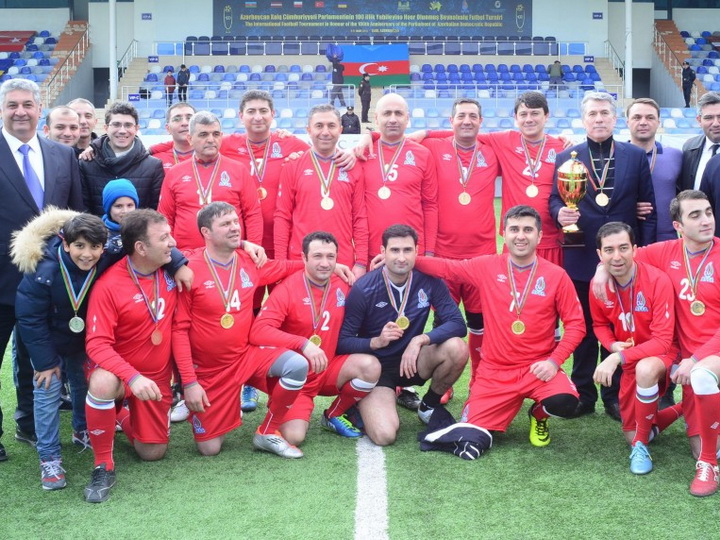 Парламентская футбольная команда Азербайджана стала победителем международного турнира - ФОТО