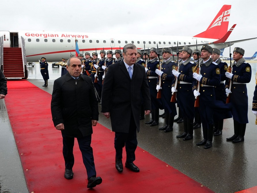 Премьер-министр Грузии прибыл в Азербайджан - ФОТО