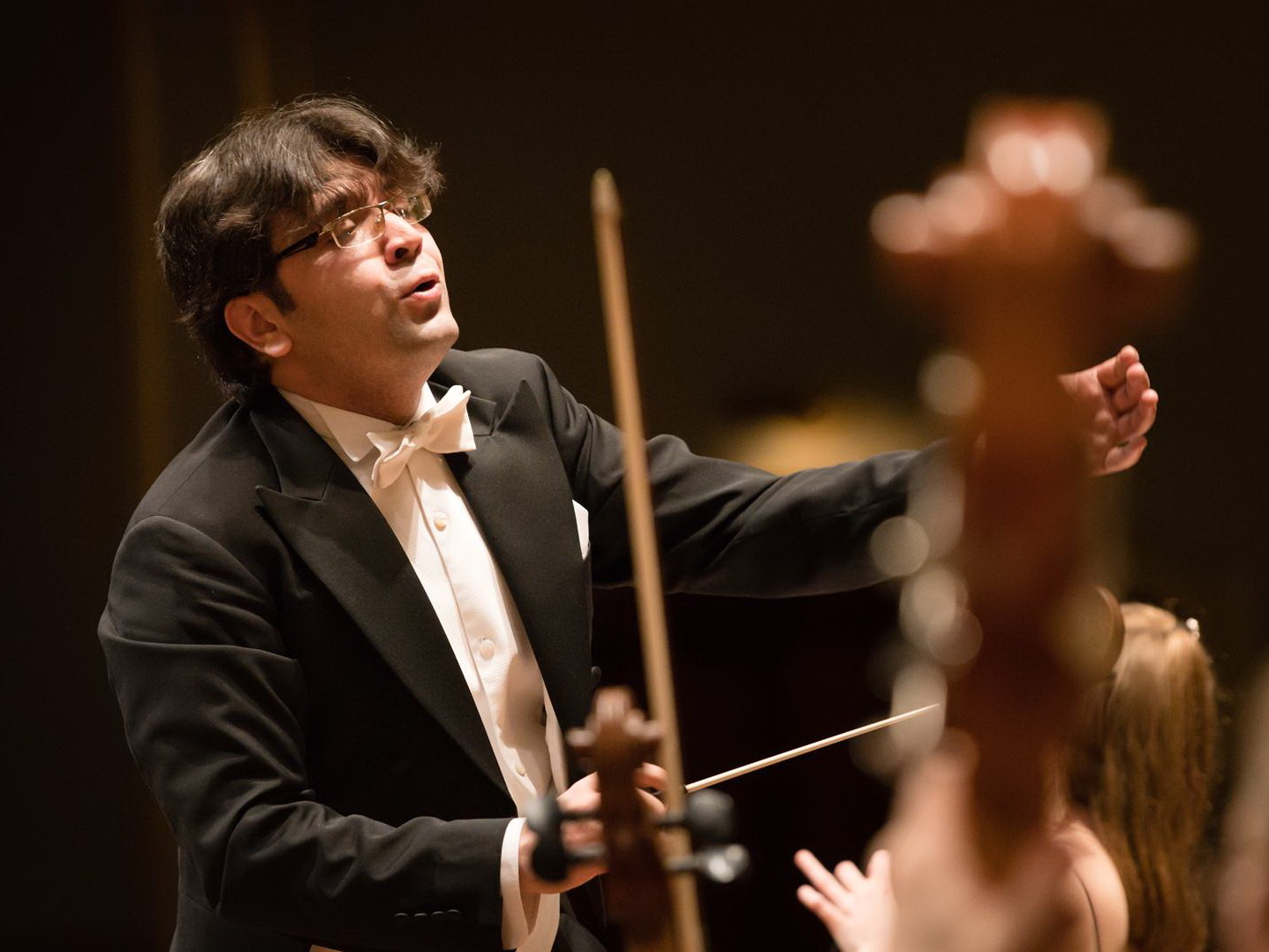 В Китае с большим успехом прошли симфонические концерты дирижера Эйюба Кулиева – ФОТO