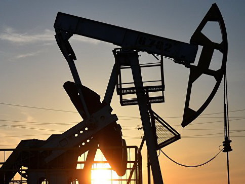 Нефть дорожает после данных неожиданном снижении запасов в США