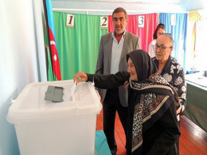 Обнародовано число избирателей в Азербайджане в возрасте 100 и более лет