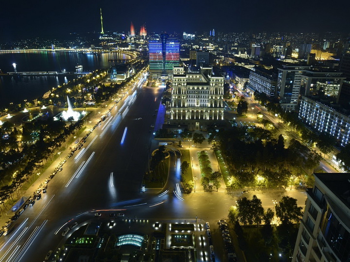 Баку в пятерке лучших городов СНГ для весеннего путешествия