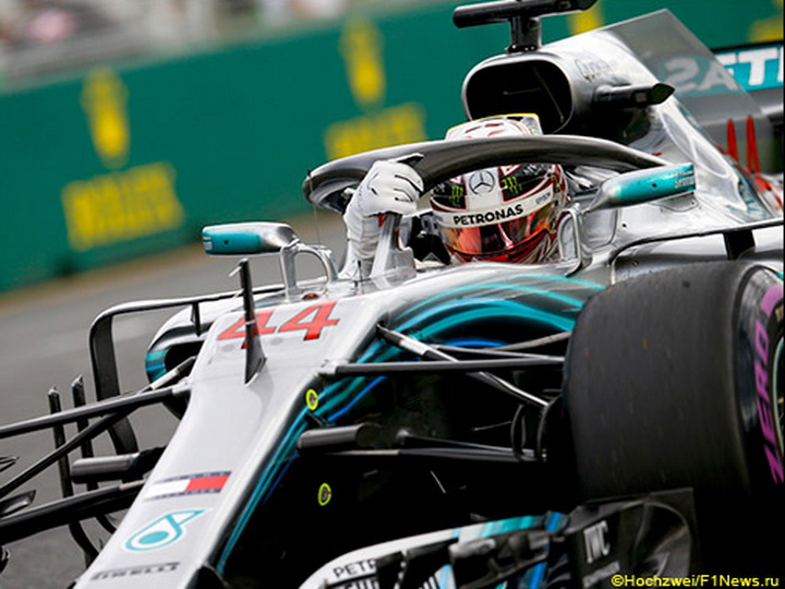 Льюис Хэмилтон выиграл первую квалификацию нового сезона Формулы 1