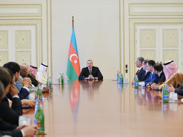 Ильхам Алиев встретился с министрами молодежи и спорта стран ОИС - ФОТО