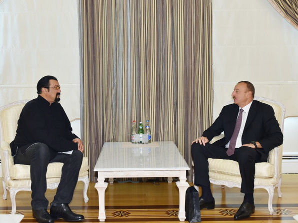 Стивен Сигал поздравил Президента Ильхама Алиева: Вы гениальный лидер великого народа