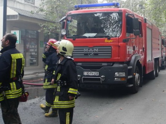 В Баку произошел пожар в больнице