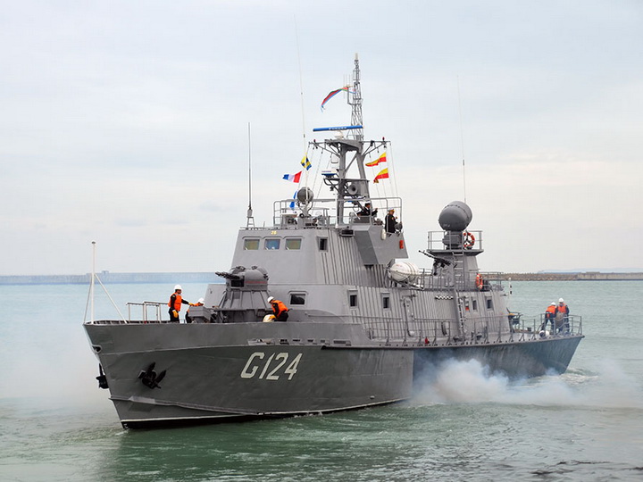 Делегация ВМС Азербайджана отправилась в Тегеран