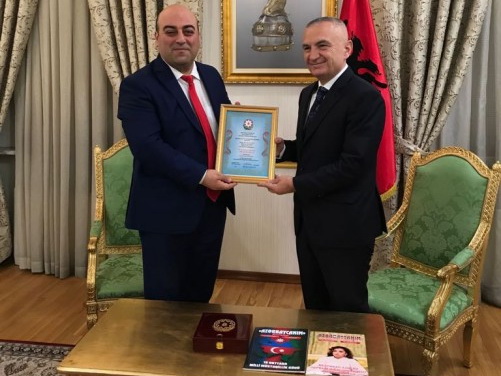 Президенту Албании вручен золотой орден «Друг Азербайджана», учрежденный международным журналом «Мой Азербайджан» - ФОТО