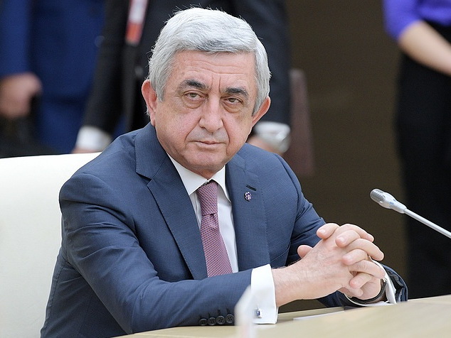 Саргсян уходит с поста главы правящей партии в Армении