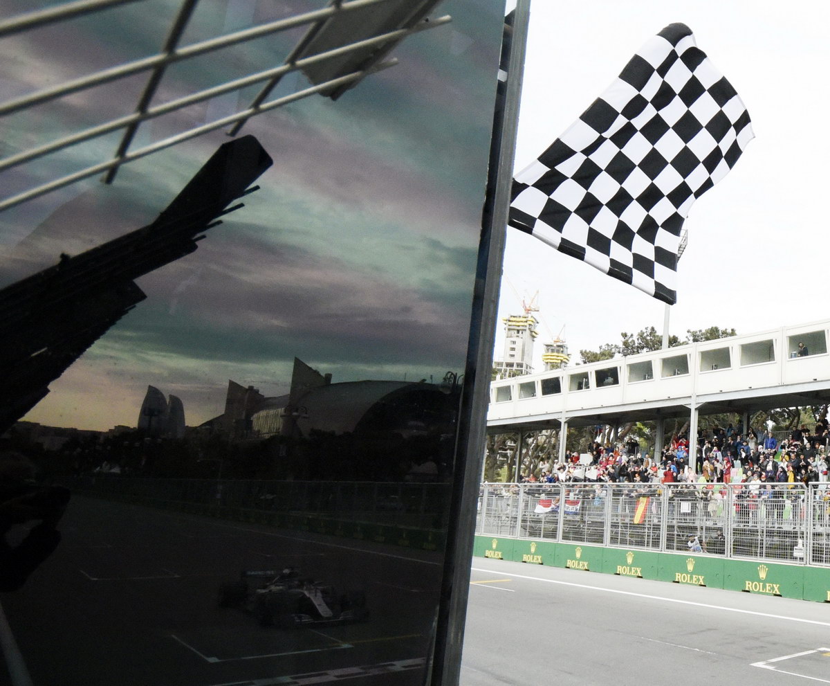 Льюис Хэмилтон стал победителем Гран-при Азербайджана «Формулы-1»