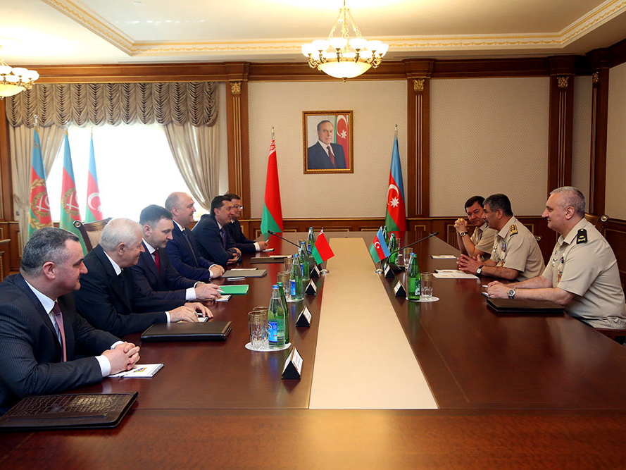 Азербайджан и Беларусь определили направления реализации новых крупных проектов по повышению боеспособности азербайджанской армии