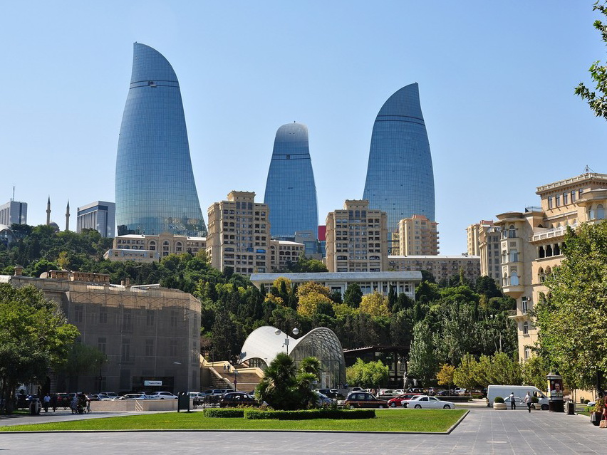 Завтра в Баку воздух прогреется до 31 градуса