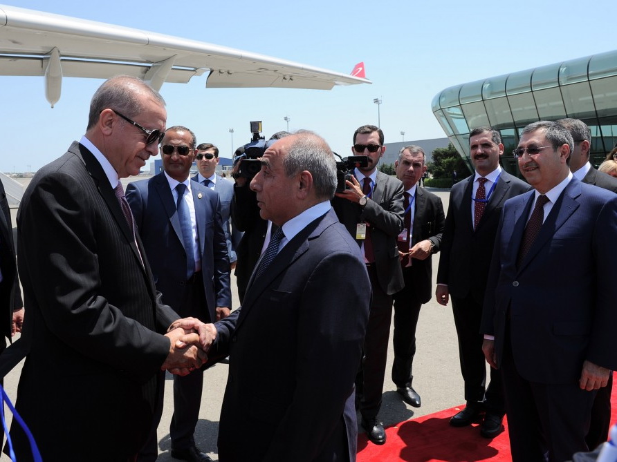 Начался визит президента Турции в Азербайджан - ФОТО