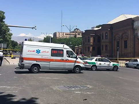 В Иране десятки людей погибли при столкновении автобуса и цистерны с нефтью