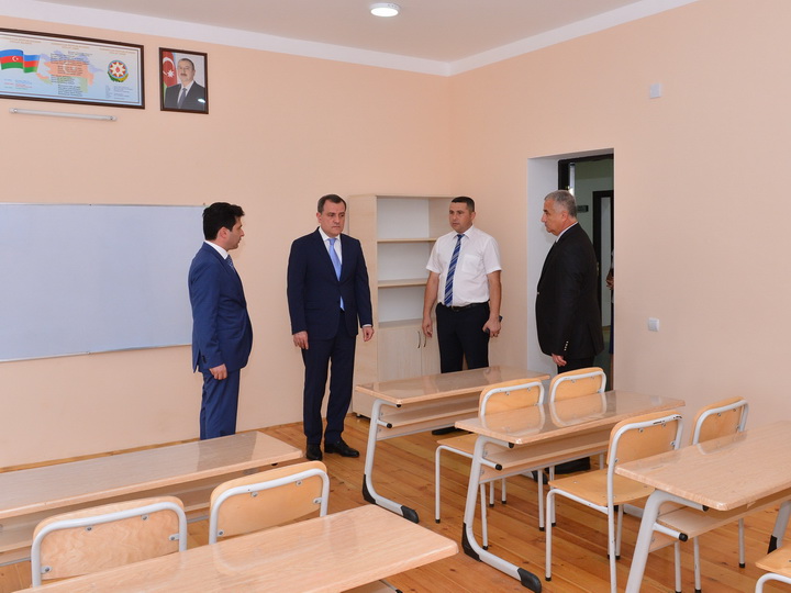 Министр образования побывал в школе, построенной в селе Шариф Балакенского района - ФОТО