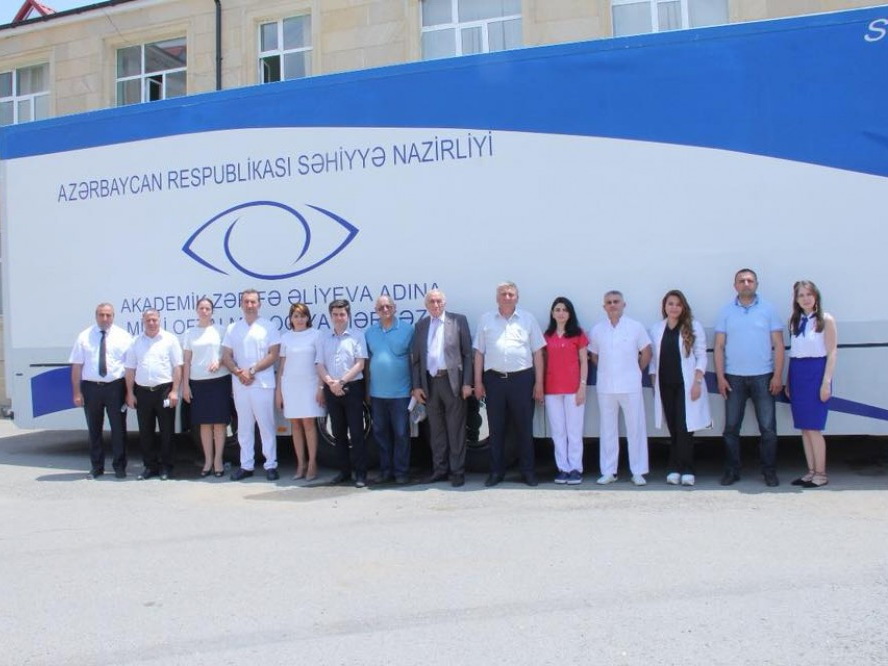 Мобильная клиника Национального центра офтальмологии обследовала около 400 жителей Гядабейского района