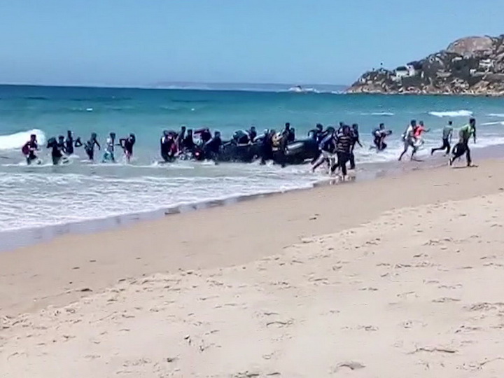 У берегов Испании пропала лодка с мигрантами