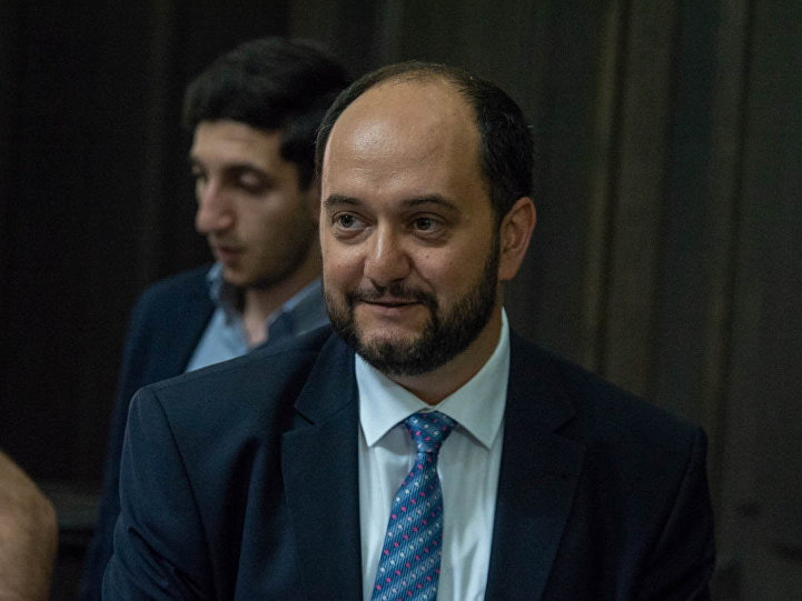 «Интерпретация событий» озадачила Арутюняна: министр взялся за армянские школы в Грузии?