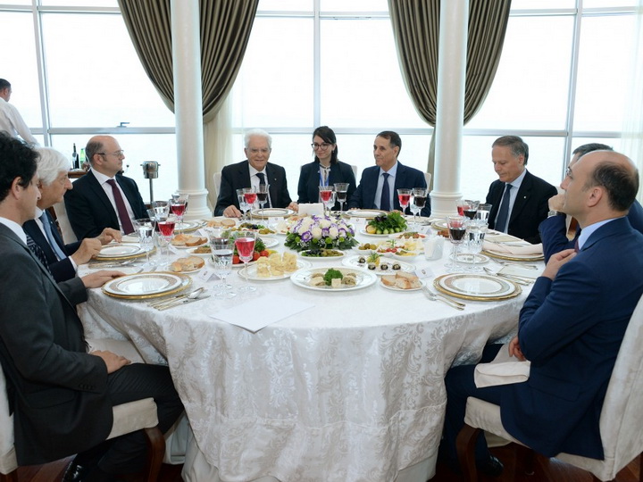 Состоялся совместный рабочий обед премьер-министра Азербайджана и Президента Италии - ФОТО