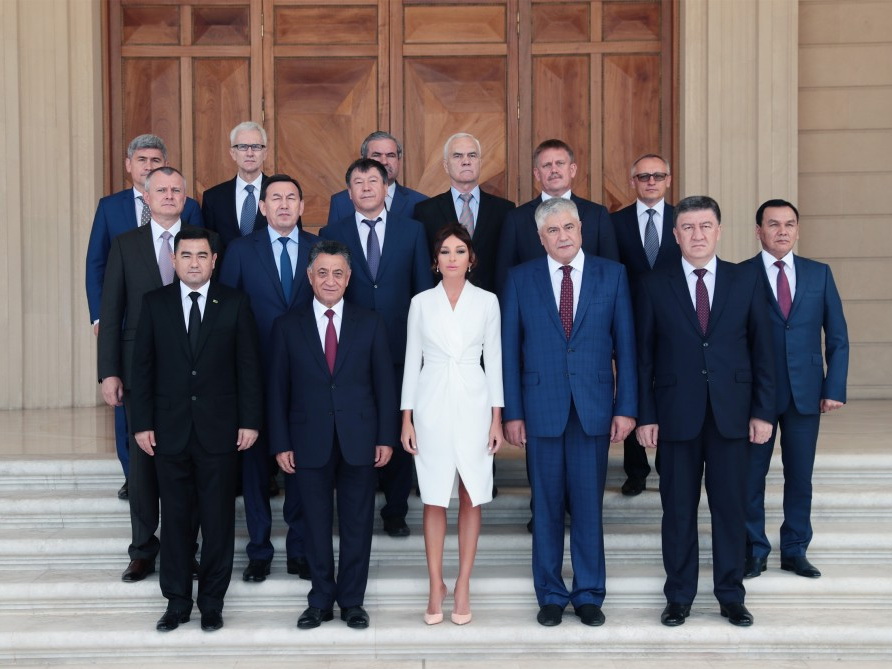 Первый вице-президент Азербайджана Мехрибан Алиева встретилась с участниками заседания Совета министров внутренних дел стран СНГ - ФОТО