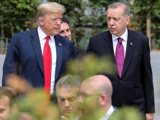«Торговая война». Куда толкает Турцию Дональд Трамп?