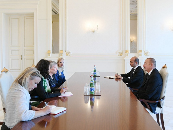 Президент Ильхам Алиев принял делегацию во главе с заместителем генерального секретаря НАТО