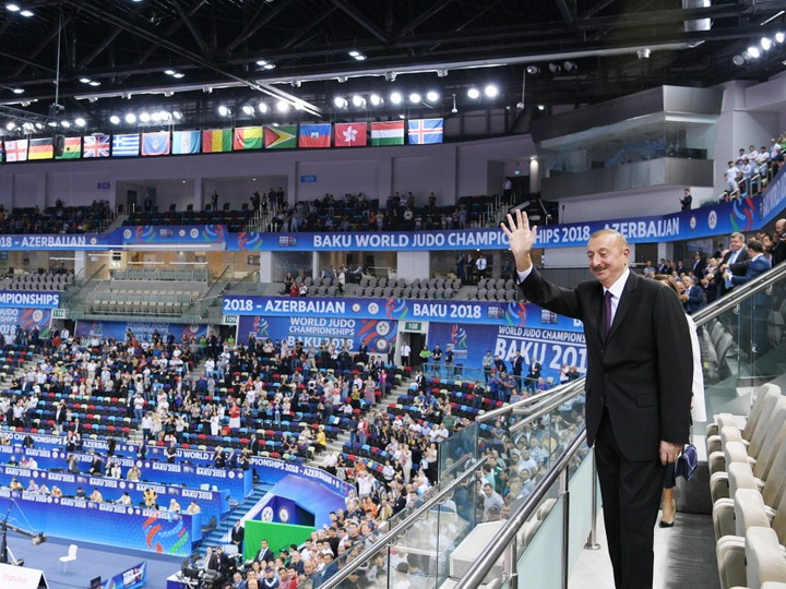 Президент Ильхам Алиев принимает участие в торжественной церемонии открытия чемпионата мира по дзюдо в Баку - ФОТО