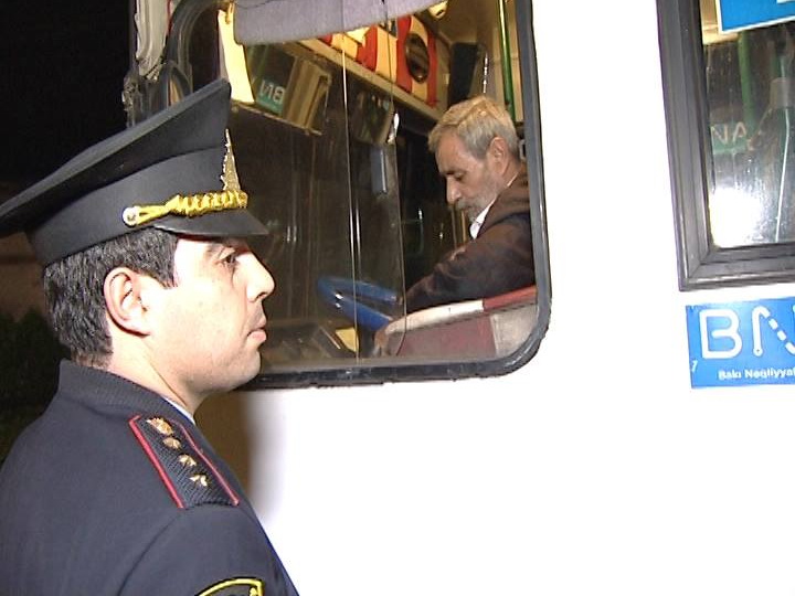 Дорожная полиция Баку проверила автобусы: десятки нарушений - ФОТО
