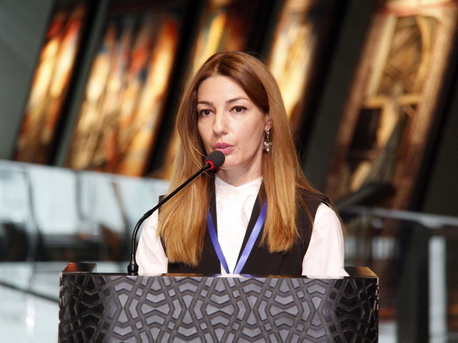 В Азербайджанском музее ковра проходит международная конференция «Декоративное искусство и интерьер» - ФОТО