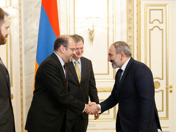 Никол Пашинян и зампомощника госсекретаря США обсудили карабахское урегулирование